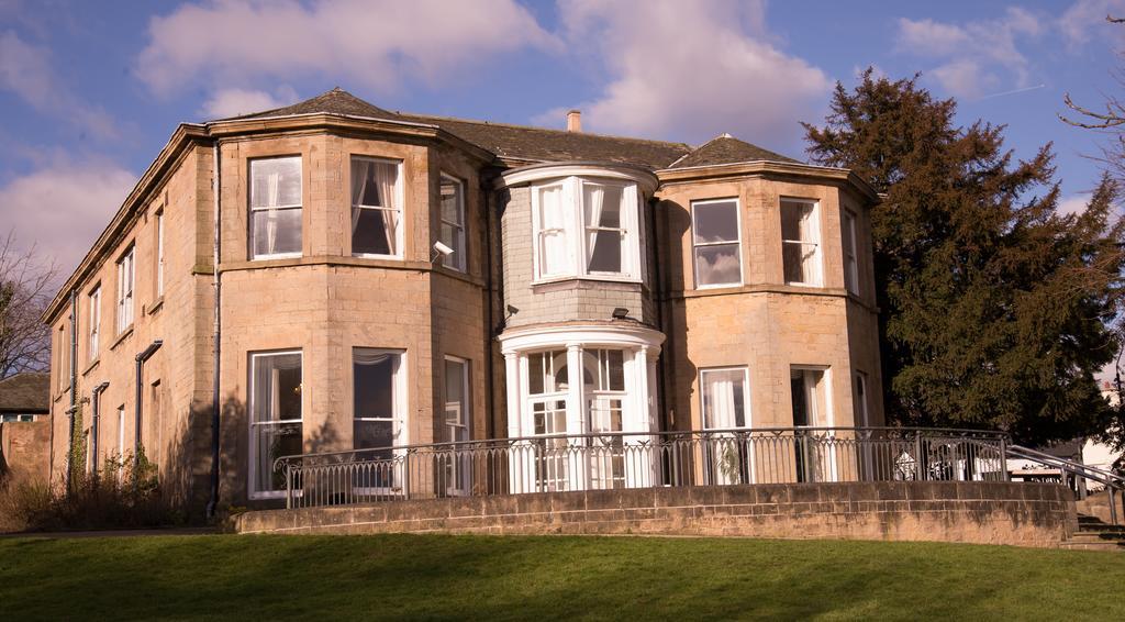 Mansfield Manor Hotel Exterior photo