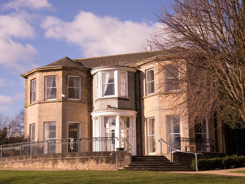 Mansfield Manor Hotel Exterior photo